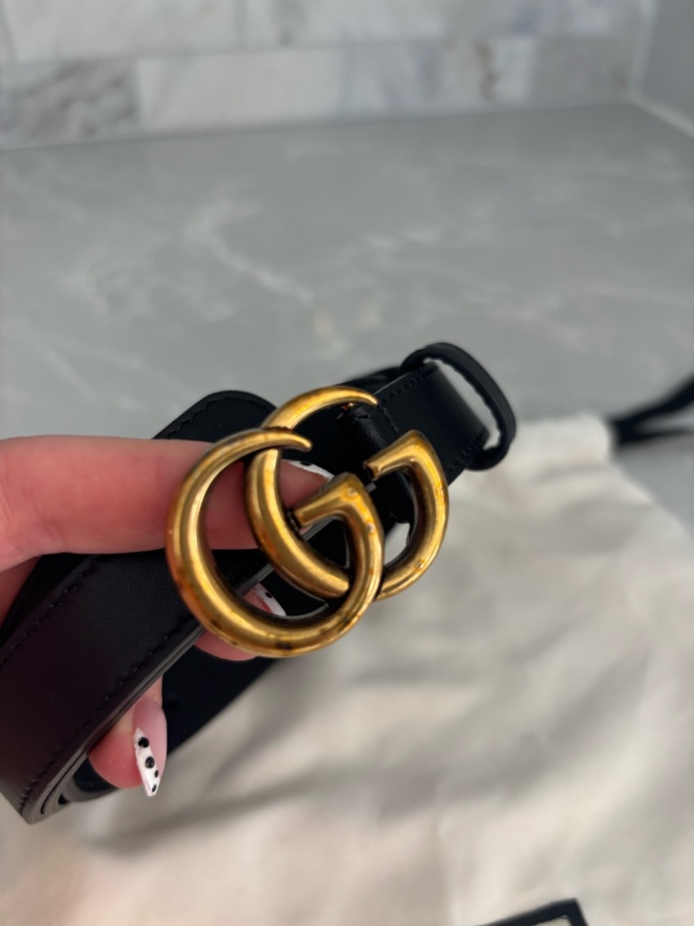 Gucci Black Leather Belt with Aged Gold Double G Buckle - Picture 2 of 4